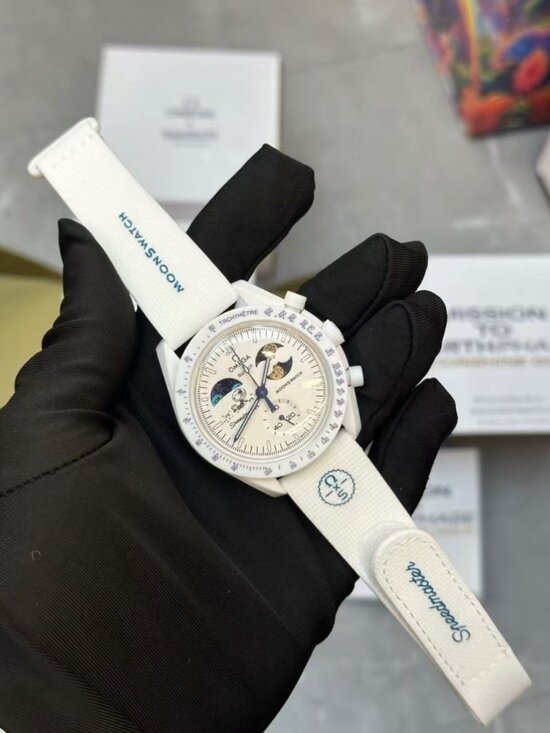 White Snoopy Omega Swatch Moonswatch Moon Face Chrono Watch main image 5